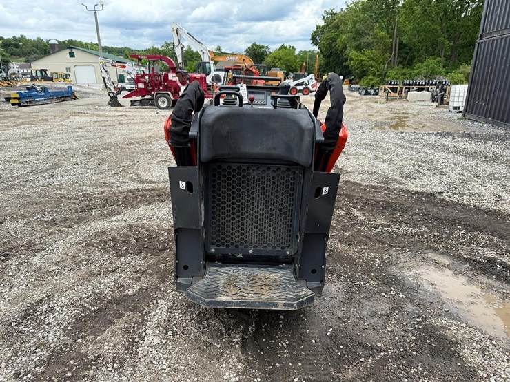 2023-kubota-scl1000-image-3