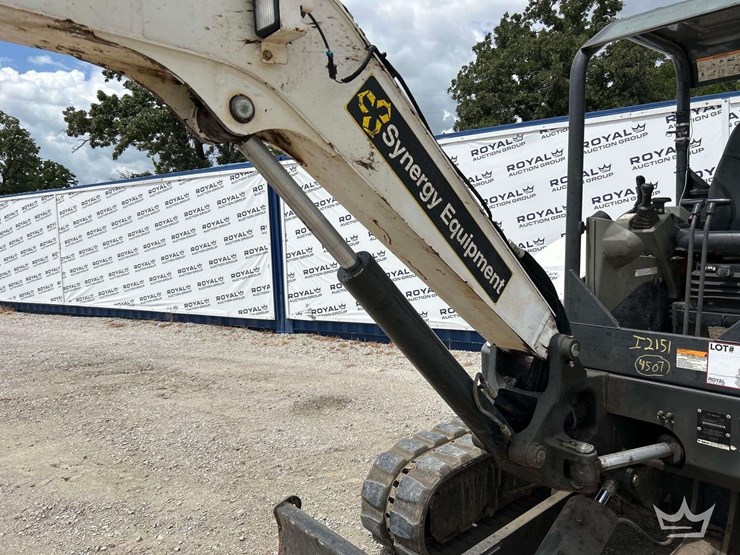 2019-bobcat-e50-mini-excavator-image-20