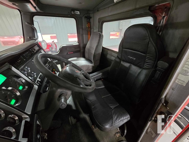 2013-kenworth-t800-image-9