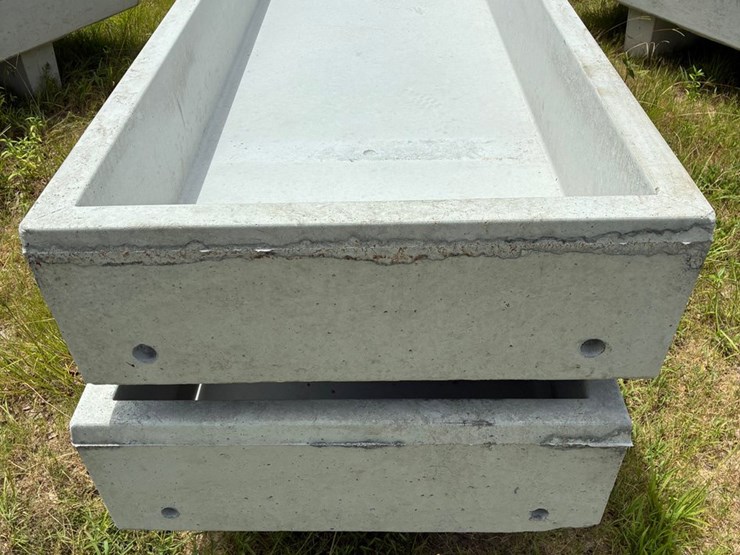 #20274-•-feed-troughs-image-3