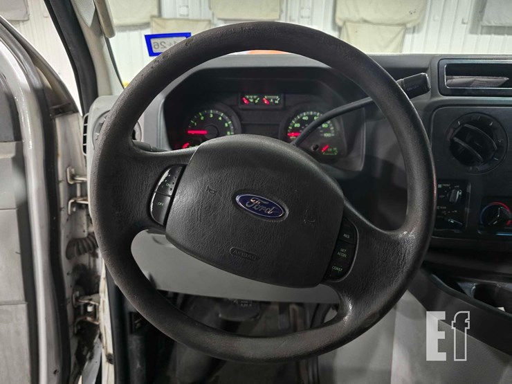 2013-ford-e250-image-10