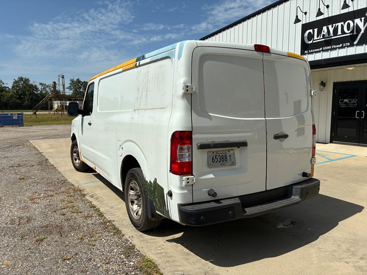 2020-nissan-nv2500-image-5