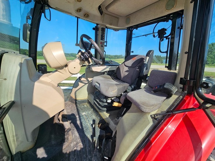 massey-ferguson-7624-image-58