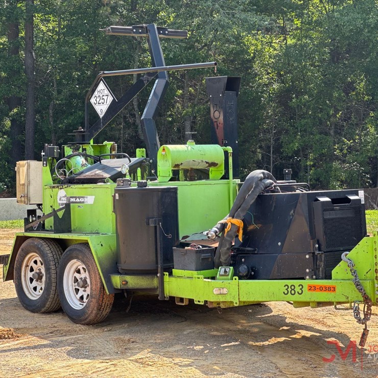 2017 CIMLINE M-2 MELTER WITH PMG MAGNUM CRACKFILL MACHINE