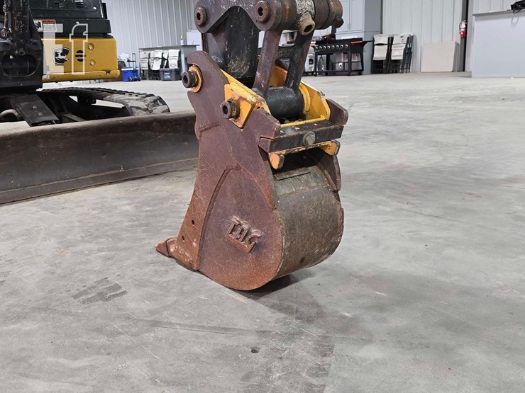 2021-deere-35g-image-12