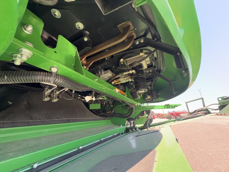 2015-john-deere-s680-image-11