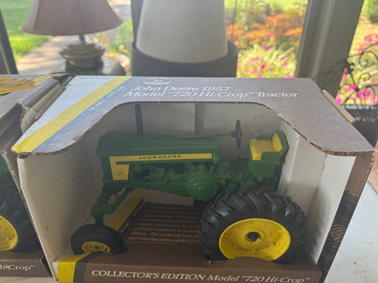 1957-john-deere-720-image-12
