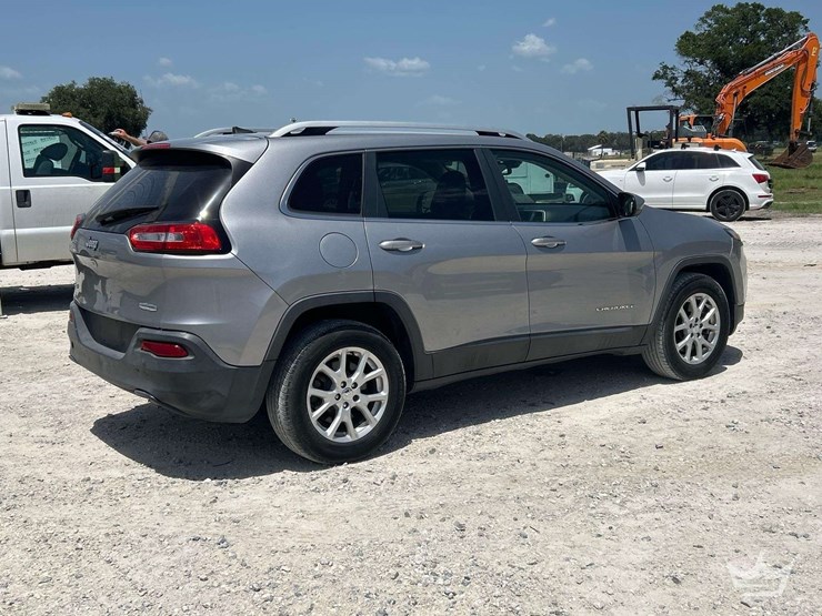 2016-jeep-cherokee-image-3