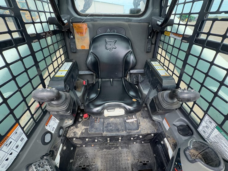 2017-bobcat-t650-image-14