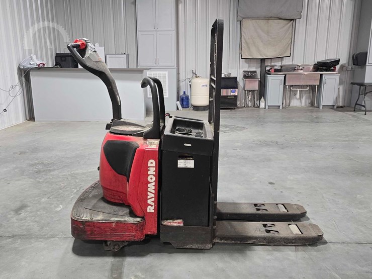 raymond-8410-image-6