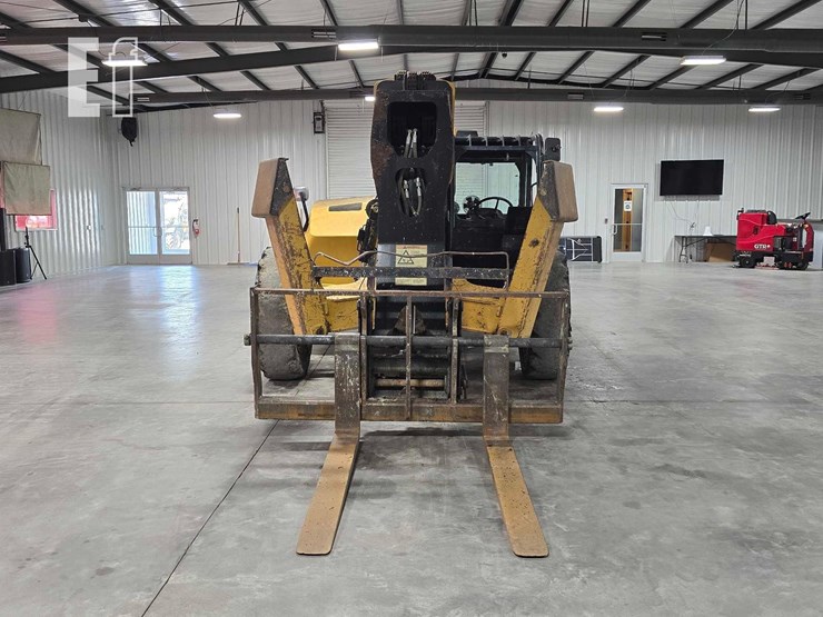 2013-caterpillar-tl1055c-image-7