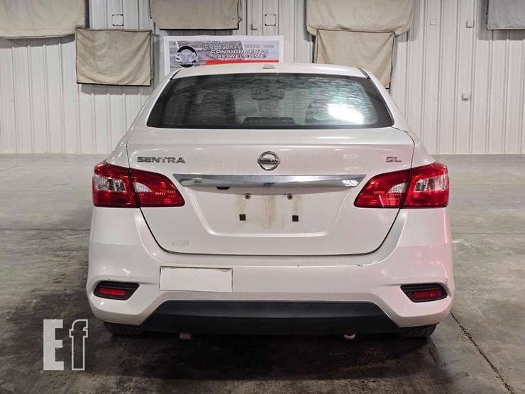 2017-nissan-sentra-image-8