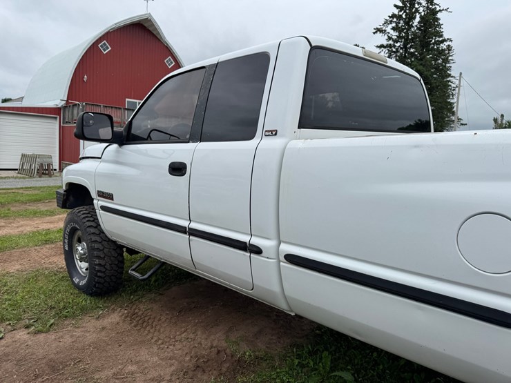1999-dodge-ram-2500-image-11