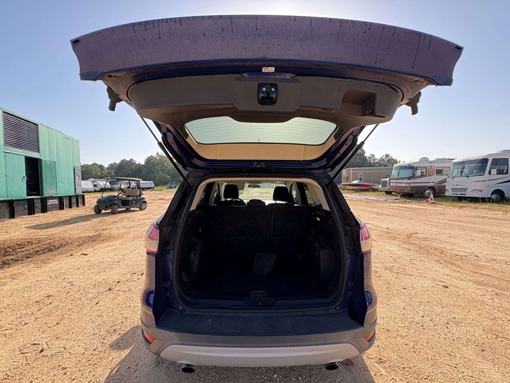 2015-ford-escape-se-image-19