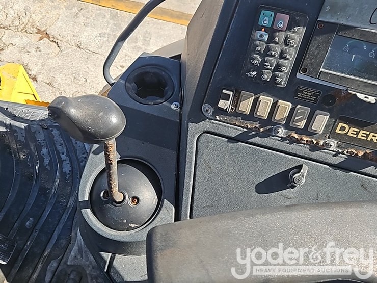2017-deere-310sl-image-27