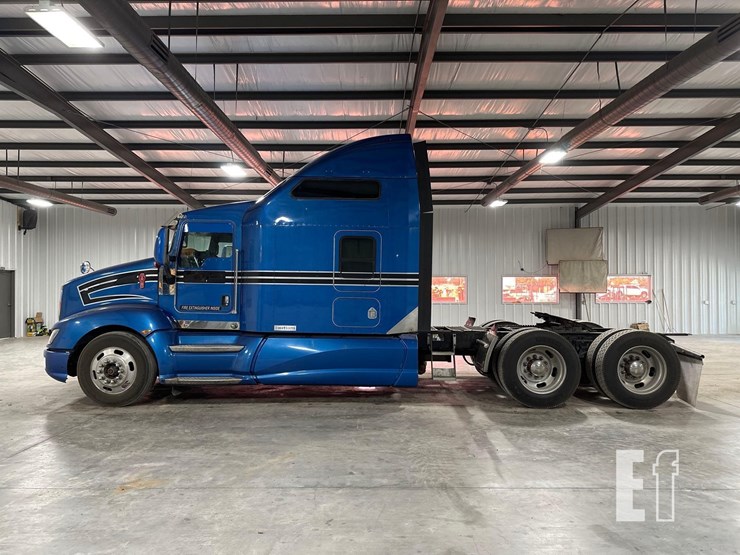 2011-kenworth-t660-image-5