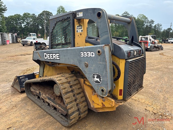 2011-deere-333d-image-2