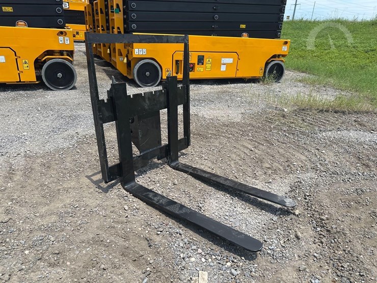 2026-future-crawler-excavator-forks-image-2