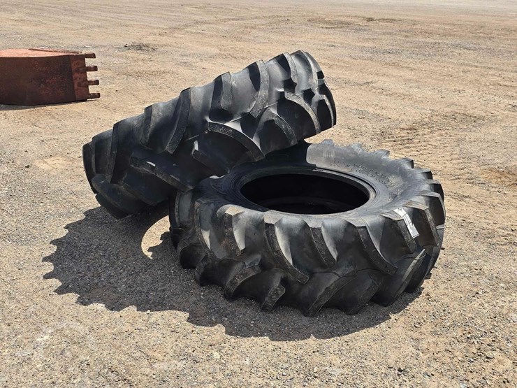 titan-16.9-24-tractor-tires-image-2