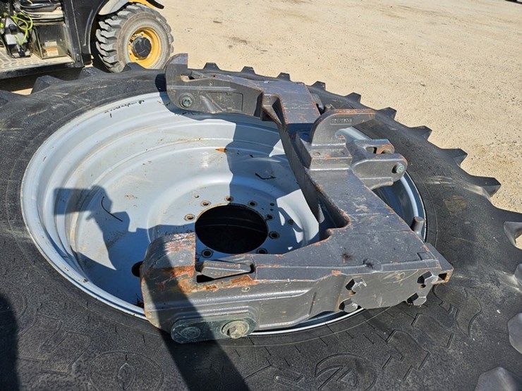 massey-ferguson-7624-image-84