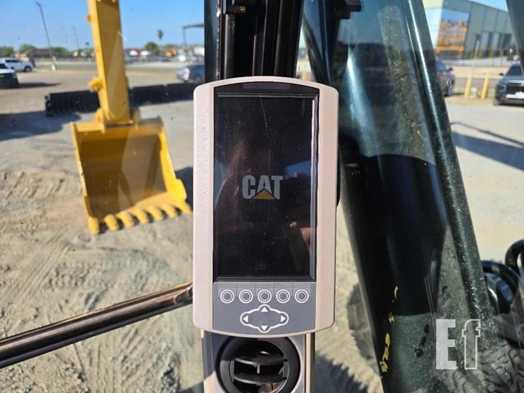 2017-caterpillar-326fl-image-19