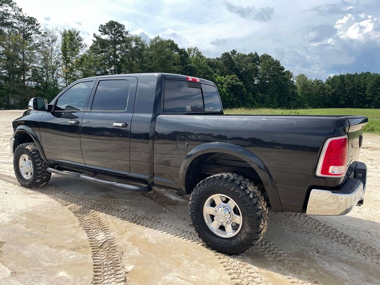 2016-dodge-ram-2500-image-2