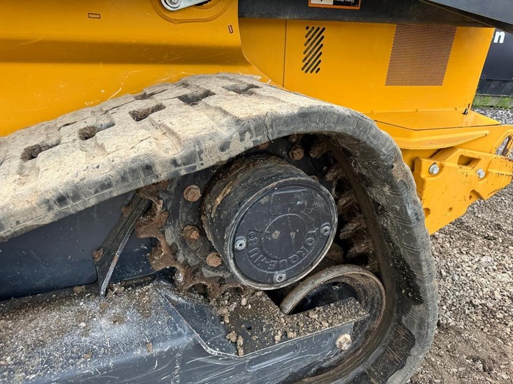 2021-deere-325g-image-14