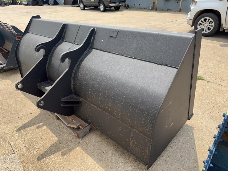 loader-bucket-image-2