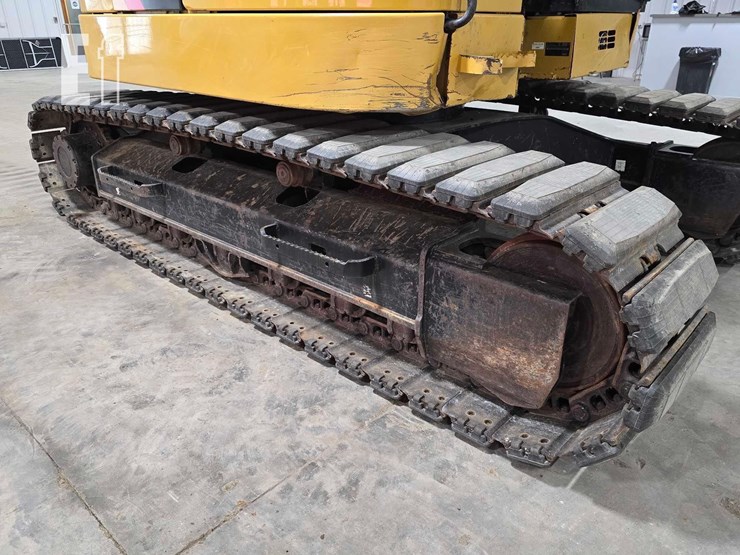 2019-caterpillar-315f-lcr-image-37