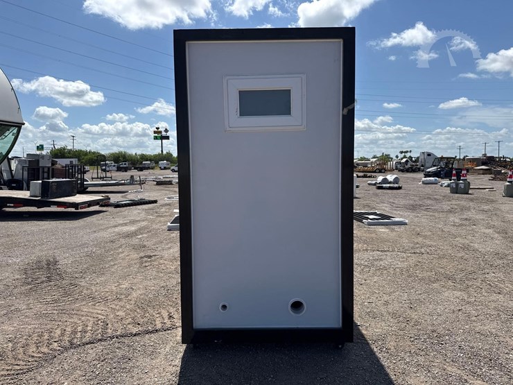 mobile-toilet-with-shower-image-5