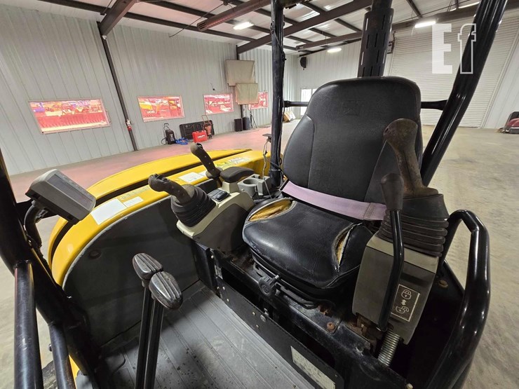 2017-caterpillar-304e2-cr-image-17
