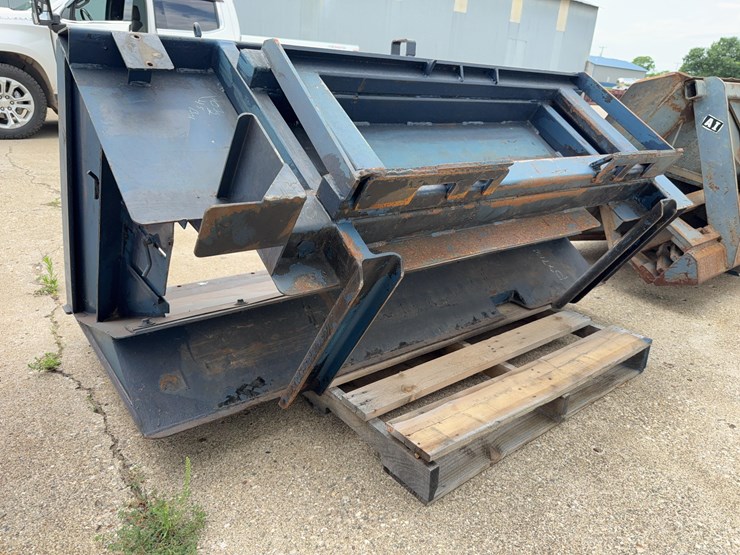separating/bagging-bucket-image-4