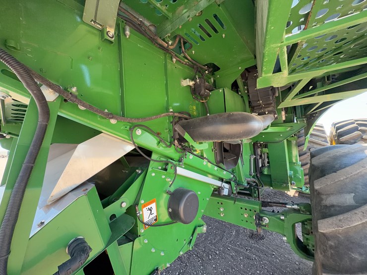 2015-john-deere-s680-image-31