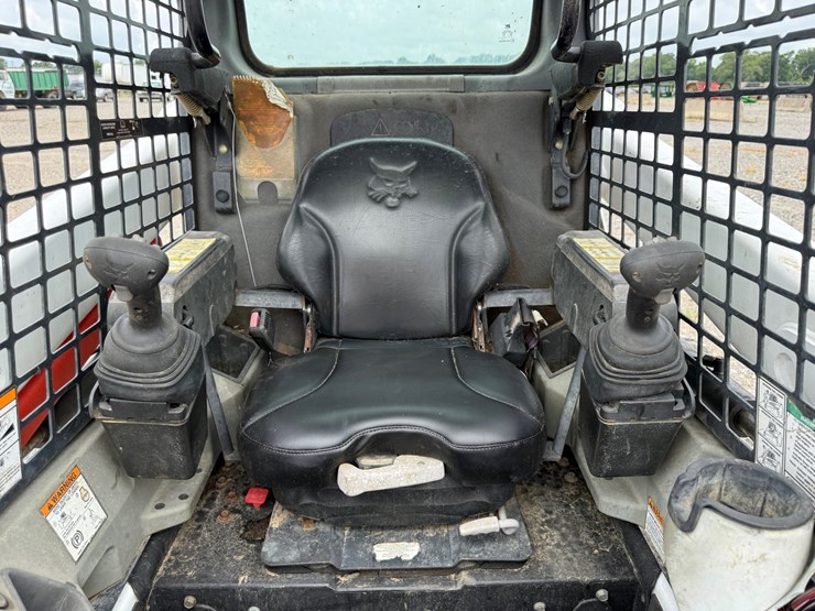 bobcat-t550-image-34