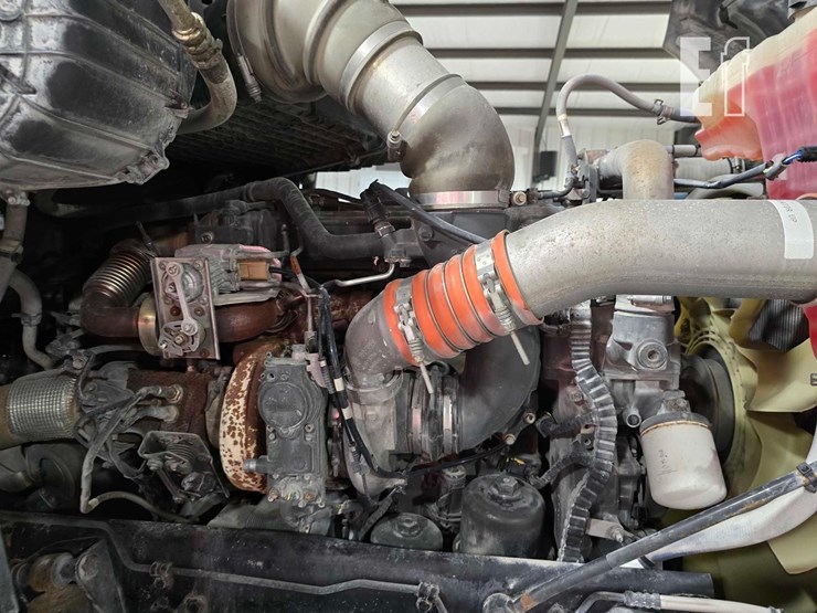 2015-kenworth-t680-image-17