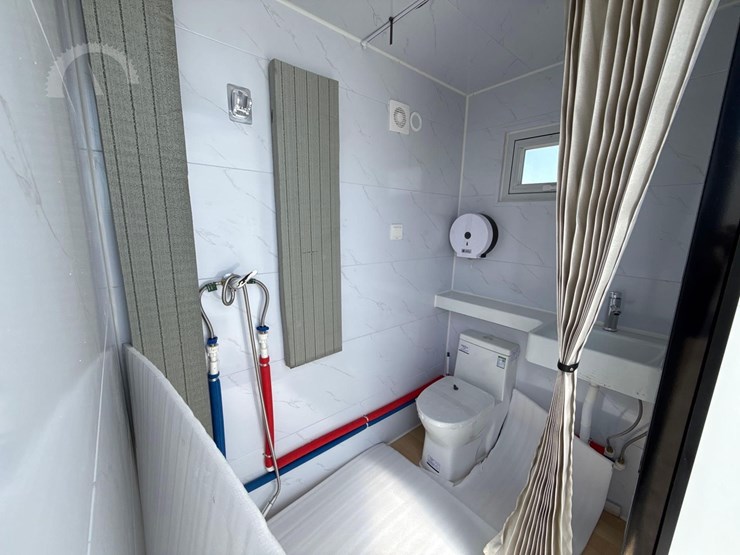 mobile-toilet-with-shower-image-12