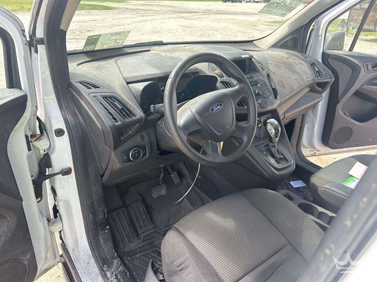 2015-fort-transit-connect-cargo-van-image-11