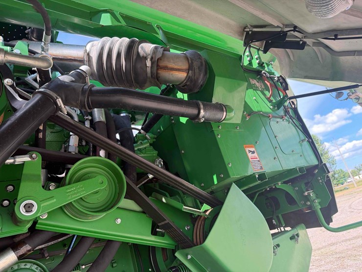 2019-john-deere-s780-image-62
