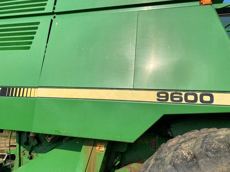 john-deere-9600-4x4-combine-image-9