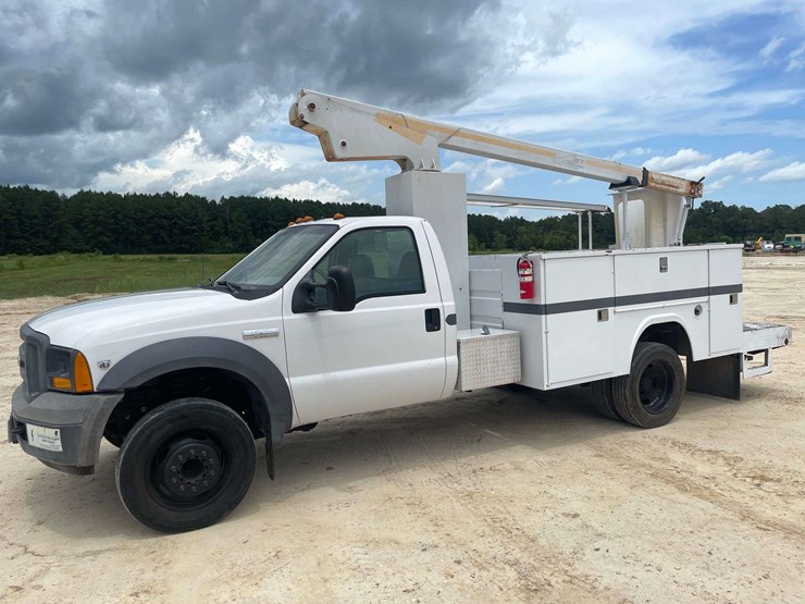 2005-ford-f450-image-1