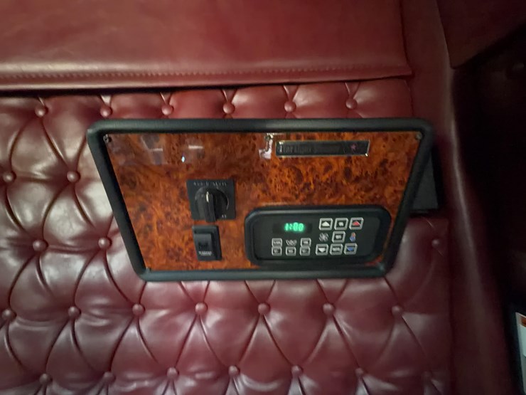 2011-western-star-4900fa-image-70