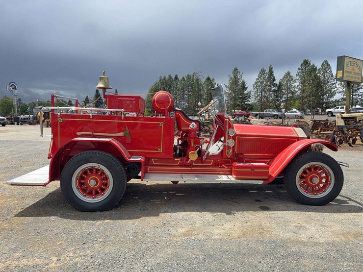 american-lafrance-fire-truck-image-6