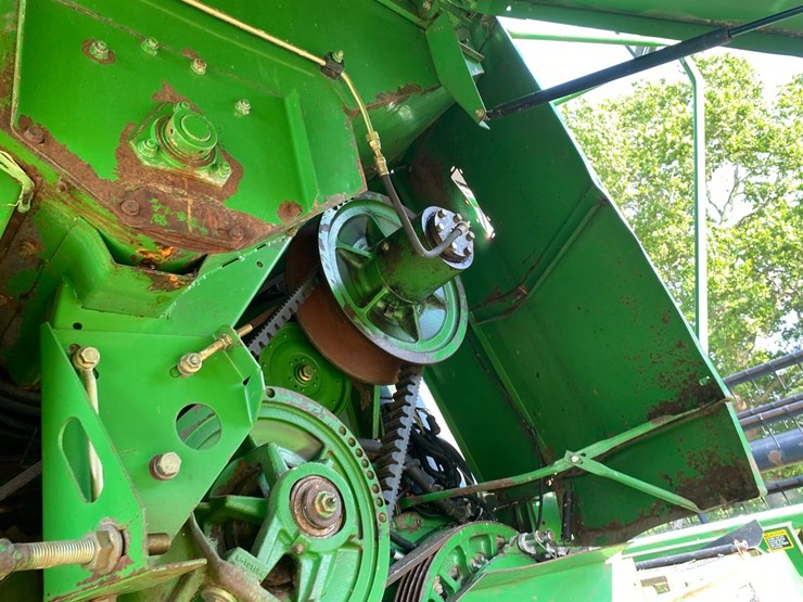 john-deere-9600-4x4-combine-image-62