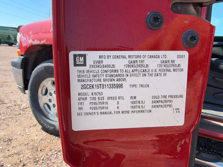 2001-chevrolet-silverado-1500-image-37