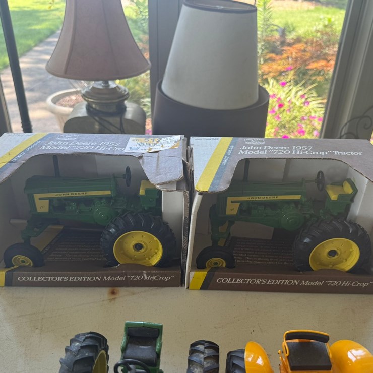 1957 JOHN DEERE 720