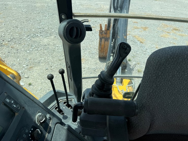 #43053-•-2024-john-deere-320p-backhoe-loader-1t0320pacrfx07150-inv#-43053-image-64
