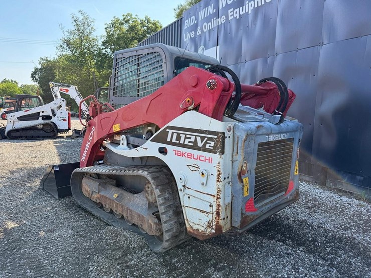 2017-takeuchi-tl12v2-image-2