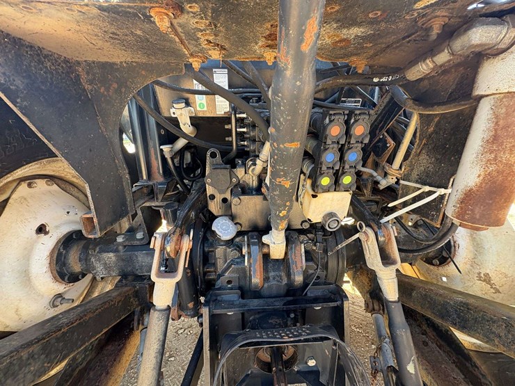 2010-new-holland-t6030-image-23
