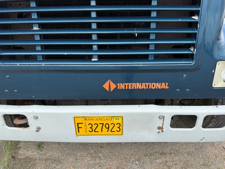1990-international-4000-image-40