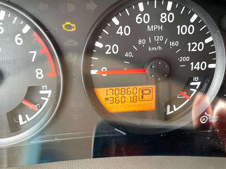 2015-nissan-frontier-sv-image-28